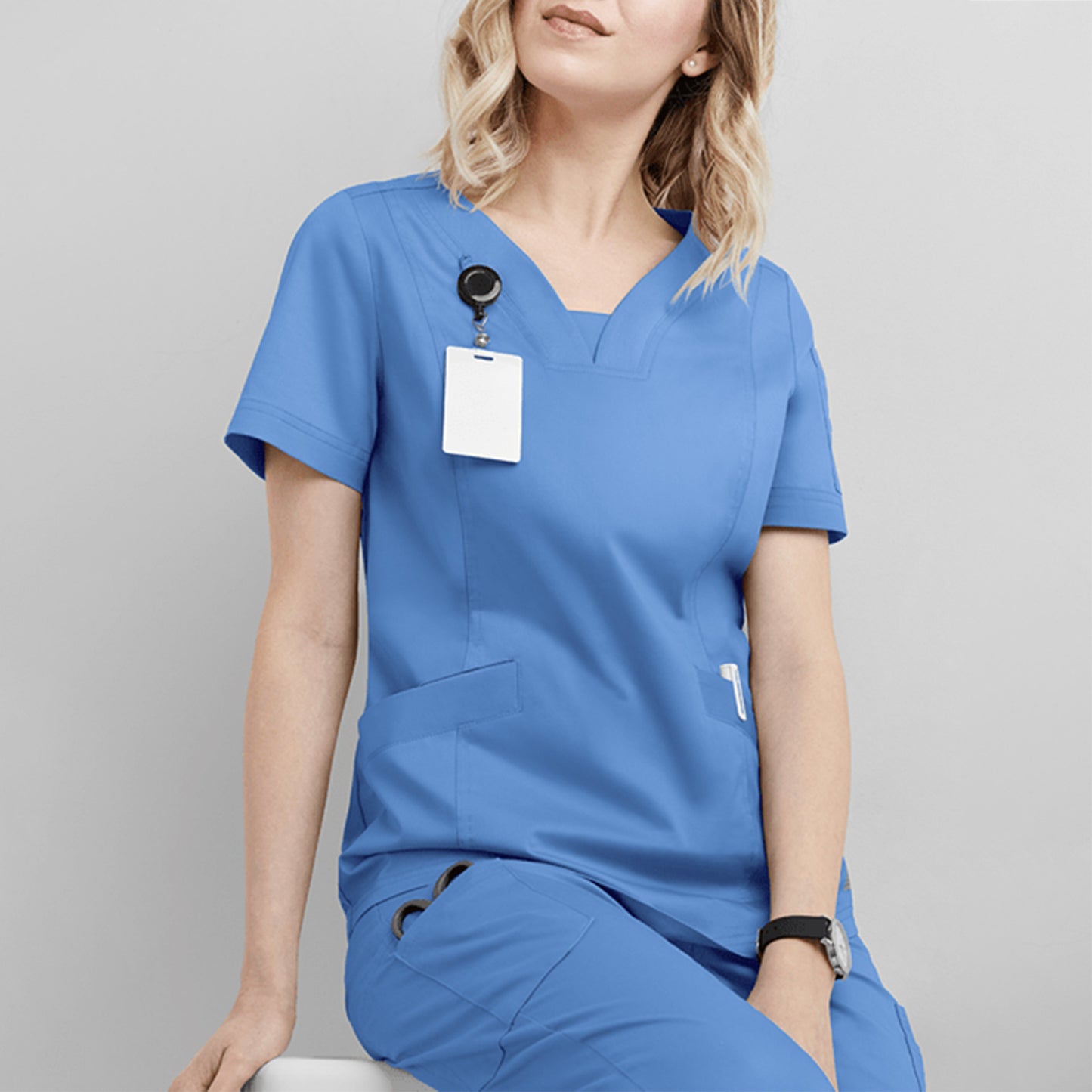 Lightweight Medical Gown – Short Sleeve Uniform for Healthcare Staff
