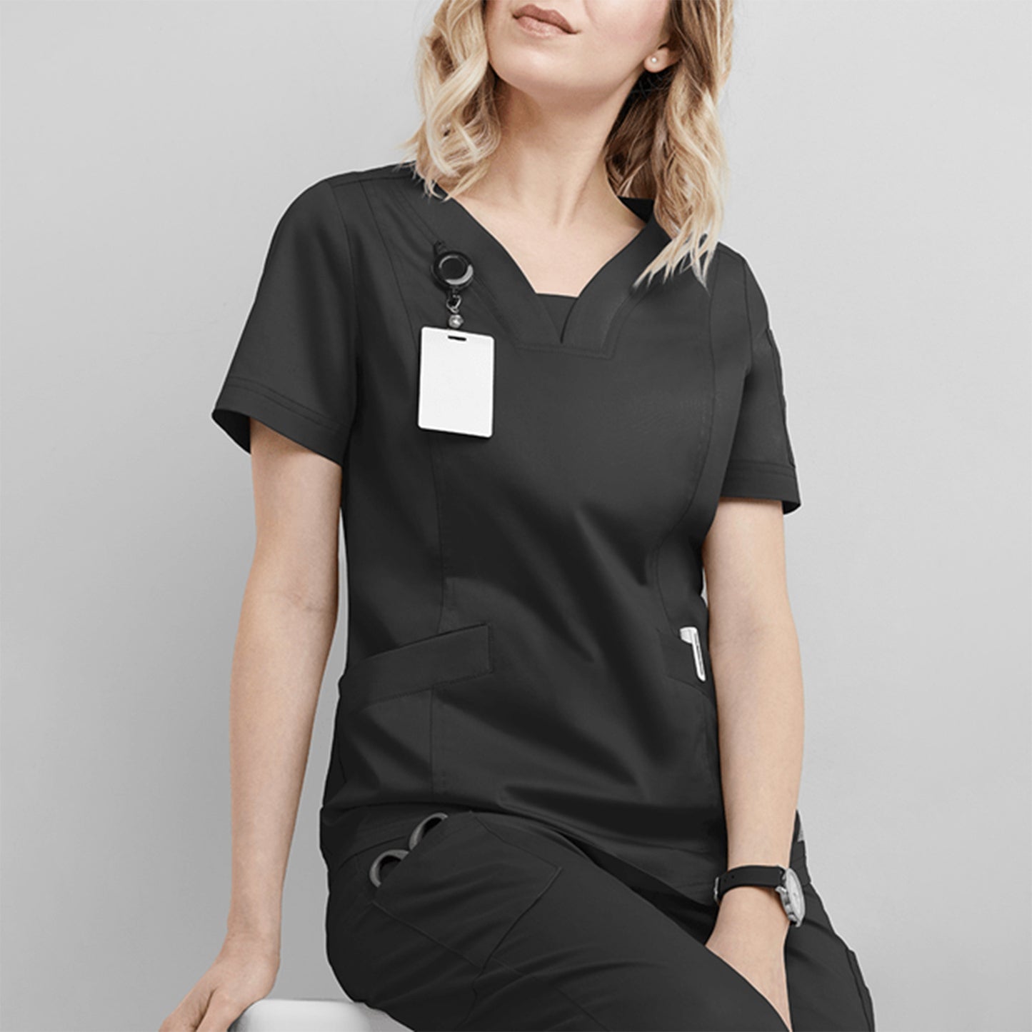 Lightweight Medical Gown – Short Sleeve Uniform for Healthcare Staff